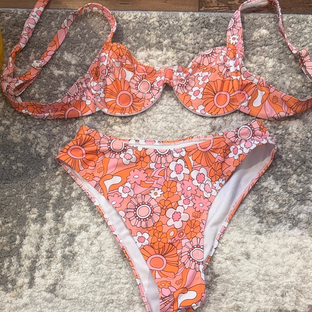 Cupshe Floral Bikini in Pink and Orange